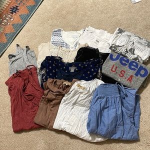 WOMENS CLOTHING BUNDLE BOX